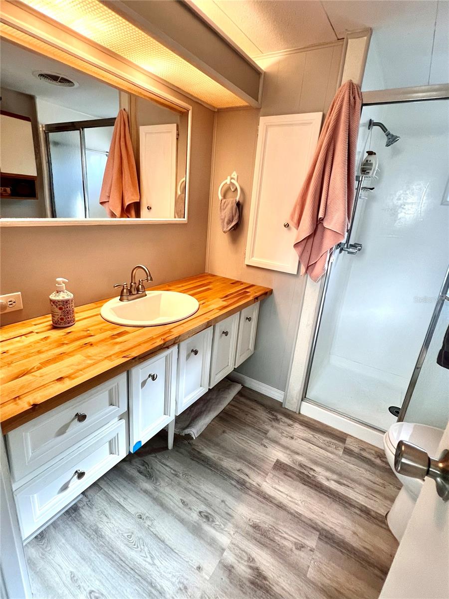 HARBOR LIGHTS MHP CO-OP - Residential