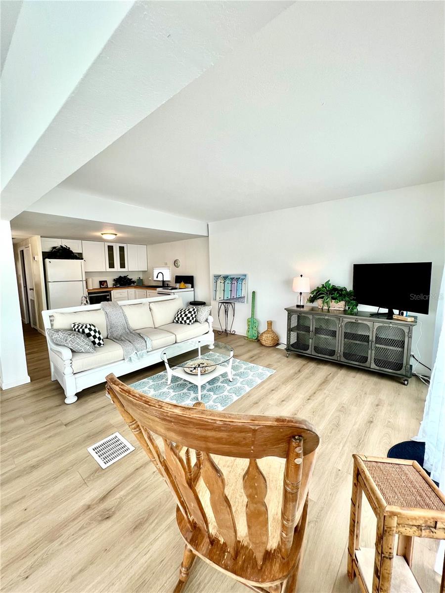 HARBOR LIGHTS MHP CO-OP - Residential