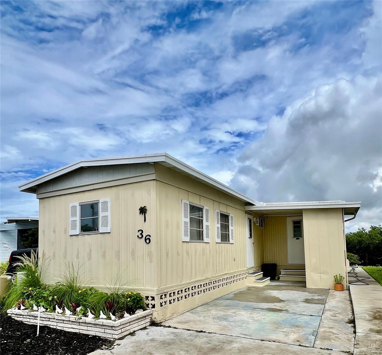 HARBOR LIGHTS MHP CO-OP - Residential