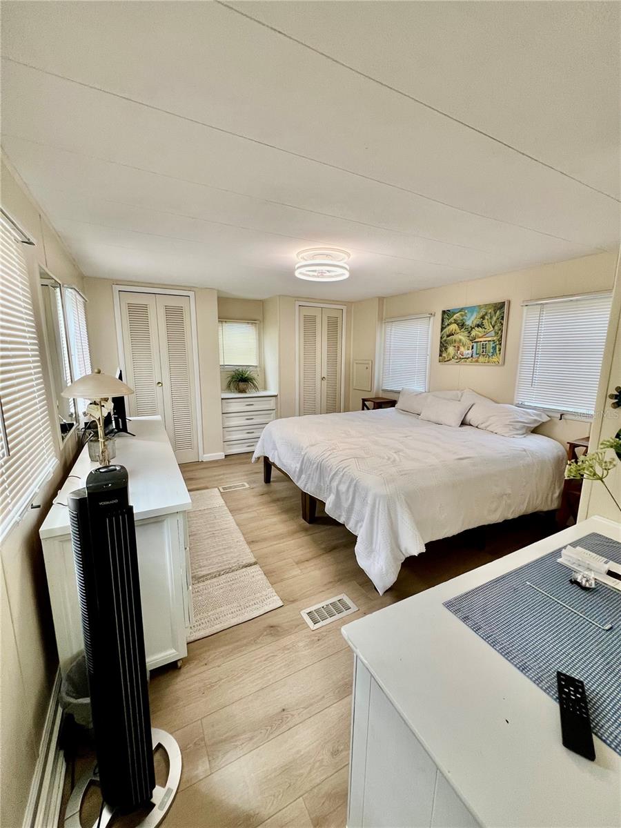 HARBOR LIGHTS MHP CO-OP - Residential