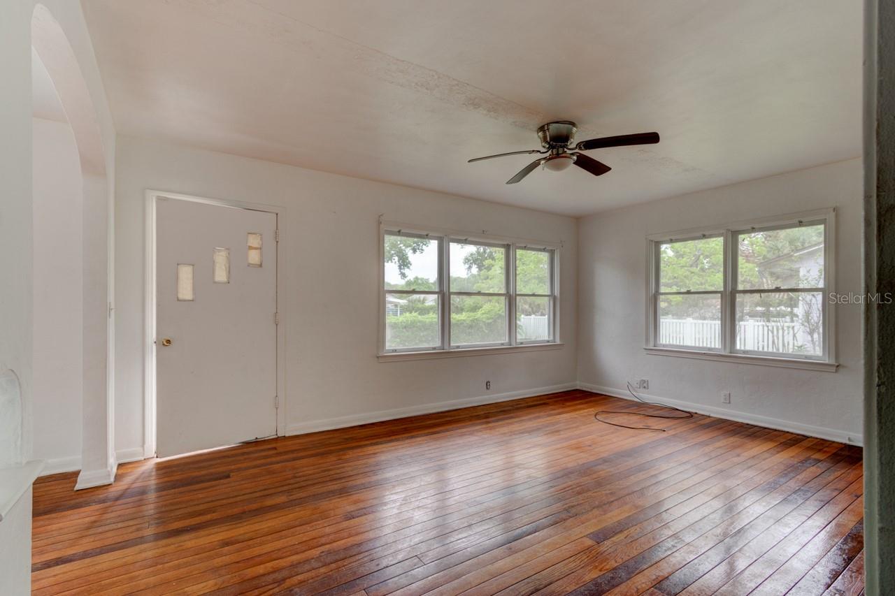 KINGSTON - Residential