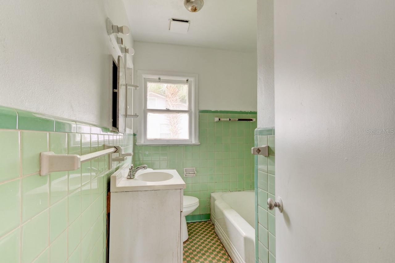 KINGSTON - Residential