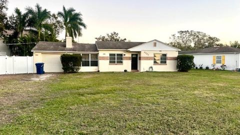 A home in TAMPA