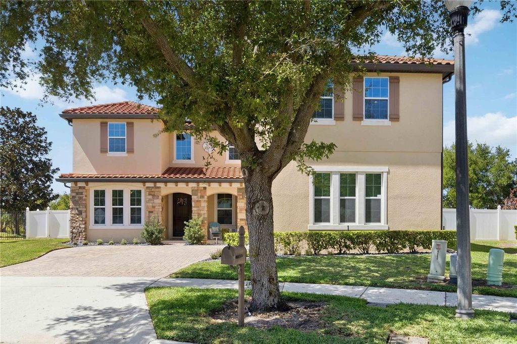 Photo of 6012 Roseate Spoonbill Drive, Windermere, FL 34786 (MLS # O6393392)