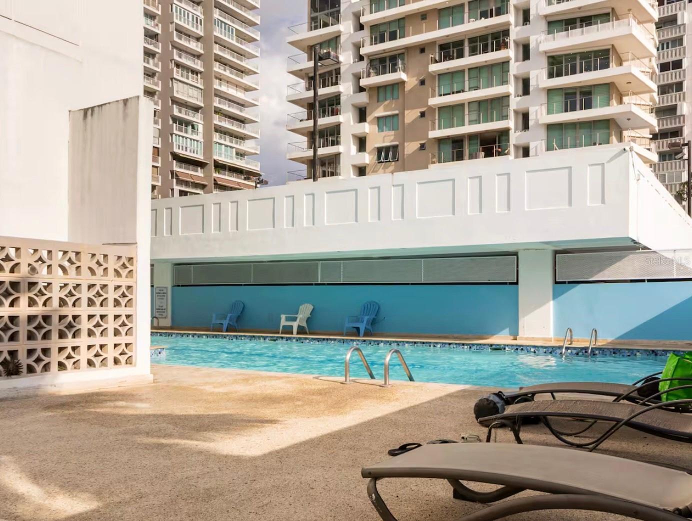 RAQUET CLUB - Residential