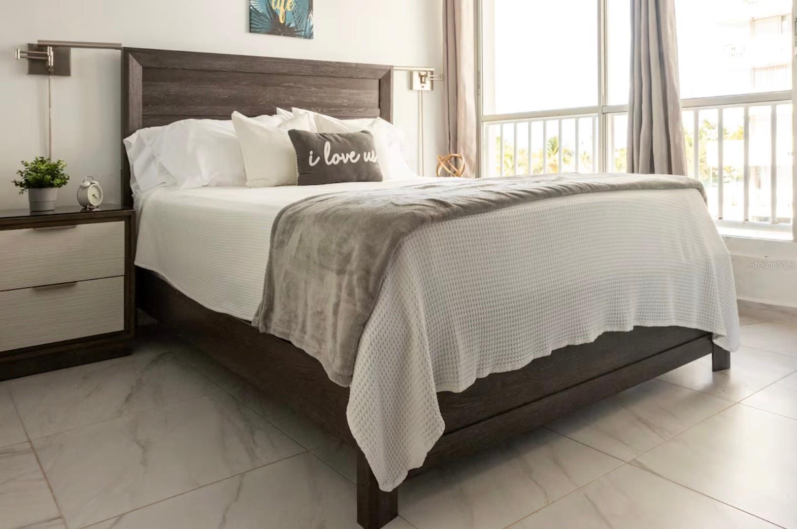 RAQUET CLUB - Residential