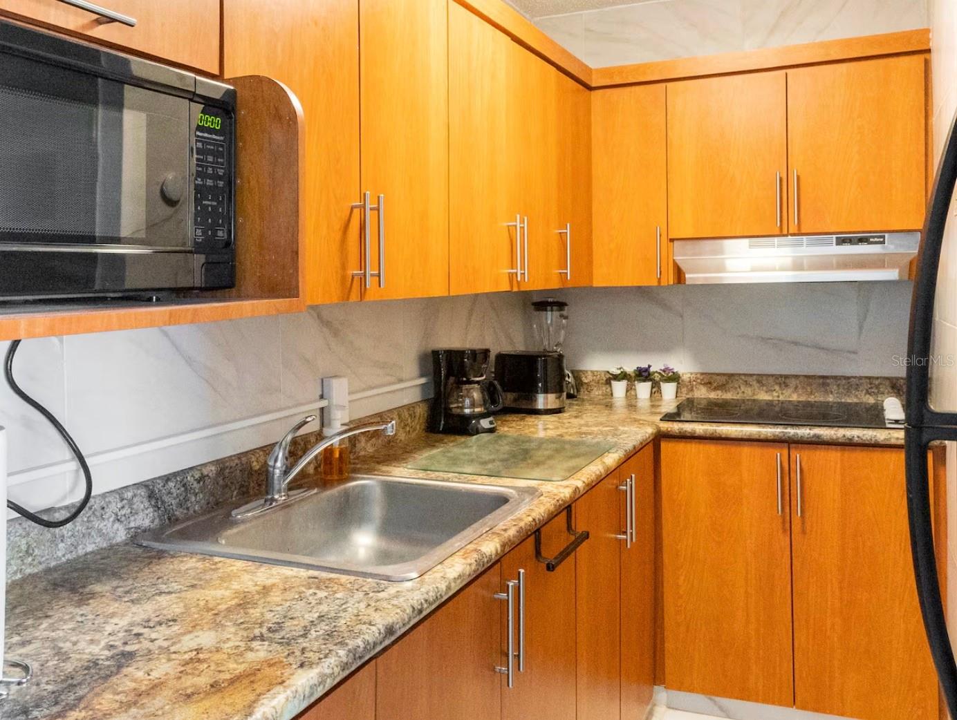 RAQUET CLUB - Residential