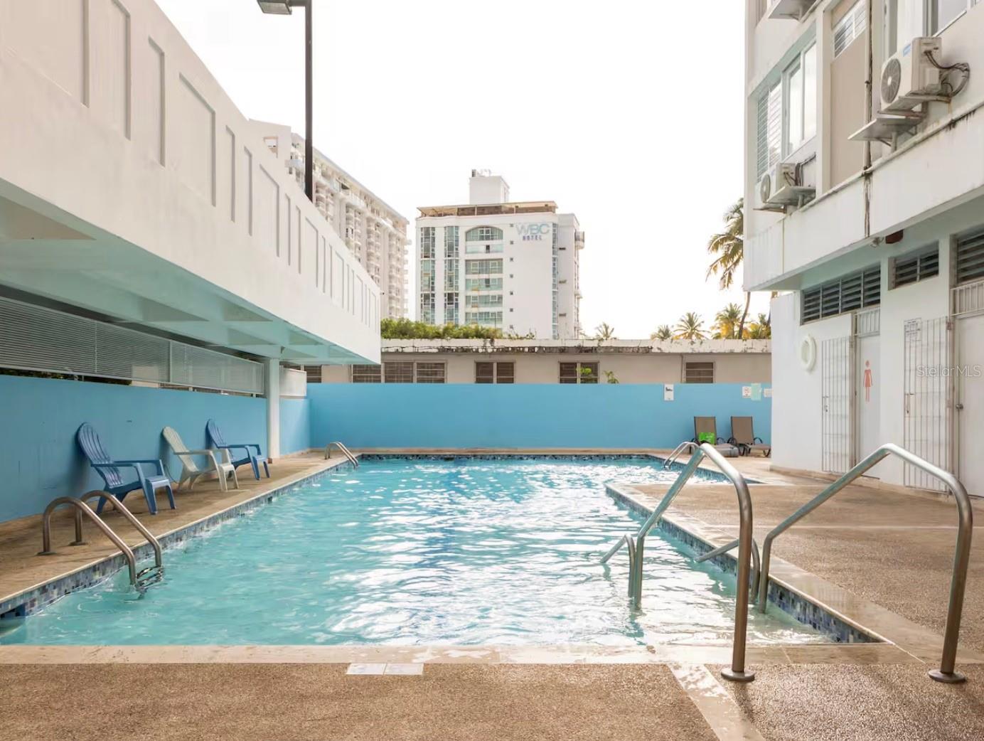 RAQUET CLUB - Residential