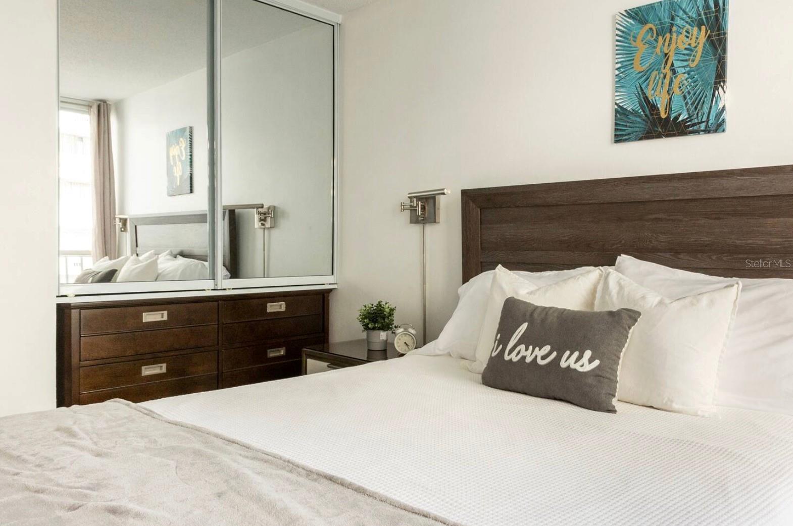 RAQUET CLUB - Residential