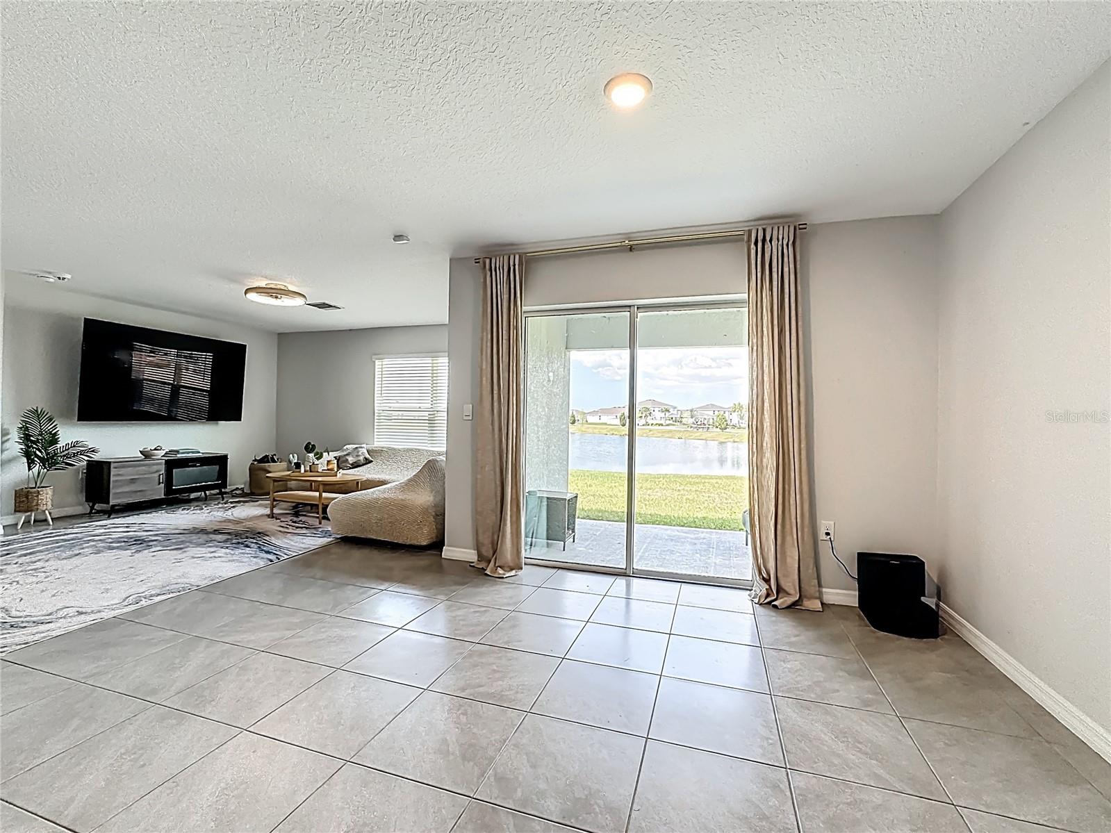 SILVERSTONE NORTH - Residential