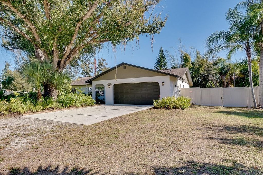 Photo of 2021 Allen Street, Englewood, FL 34223 (MLS # N6141952)