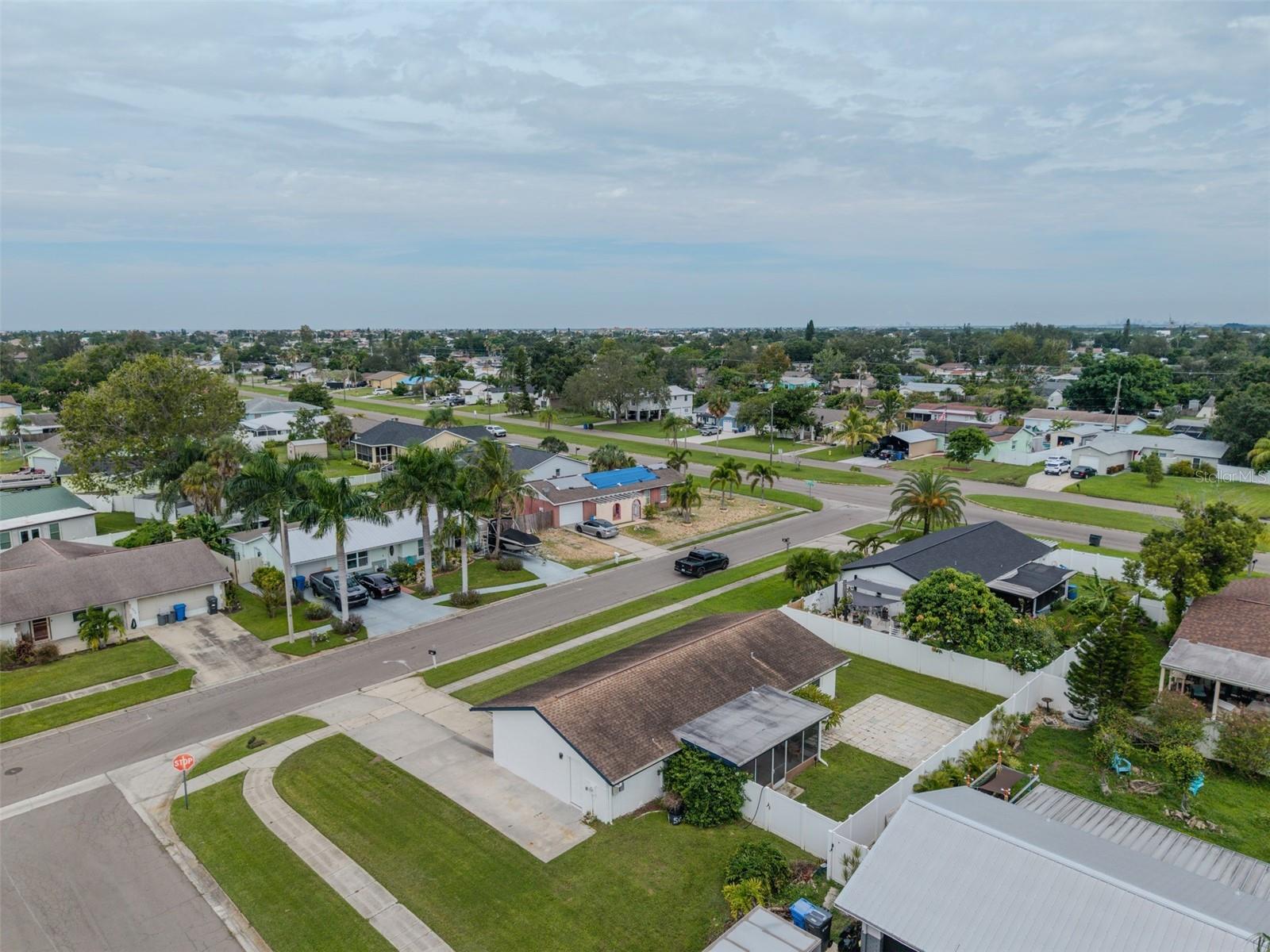 APOLLO BEACH UNIT FOUR - Residential