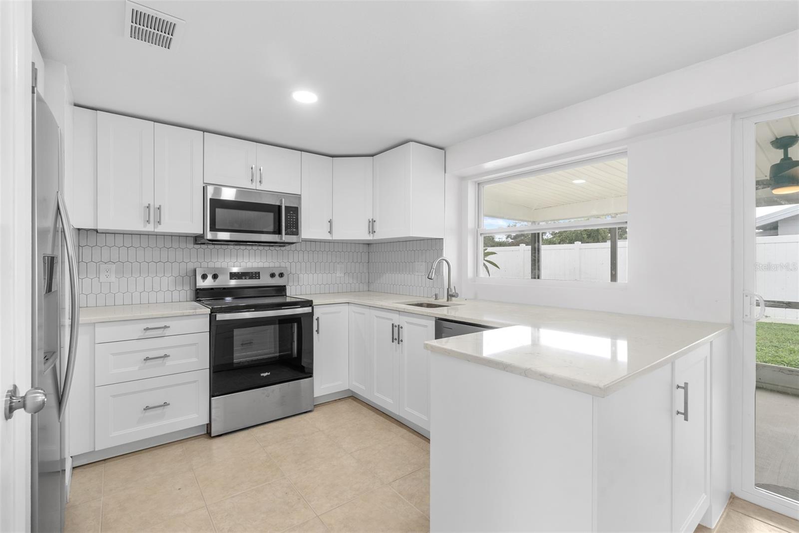 APOLLO BEACH UNIT FOUR - Residential