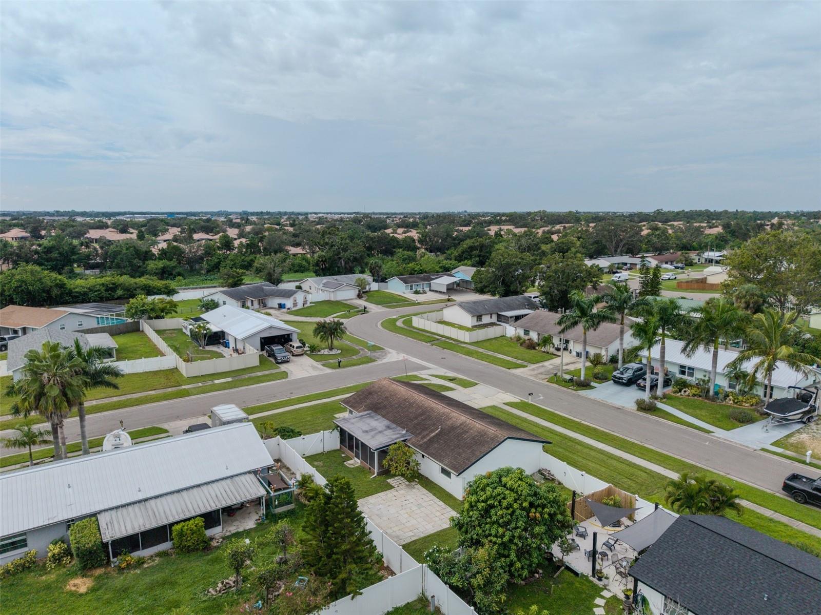 APOLLO BEACH UNIT FOUR - Residential