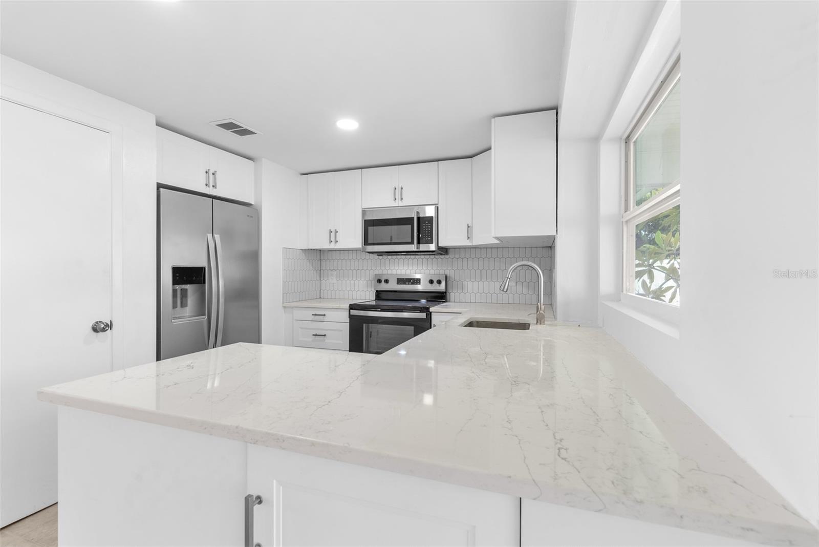 APOLLO BEACH UNIT FOUR - Residential