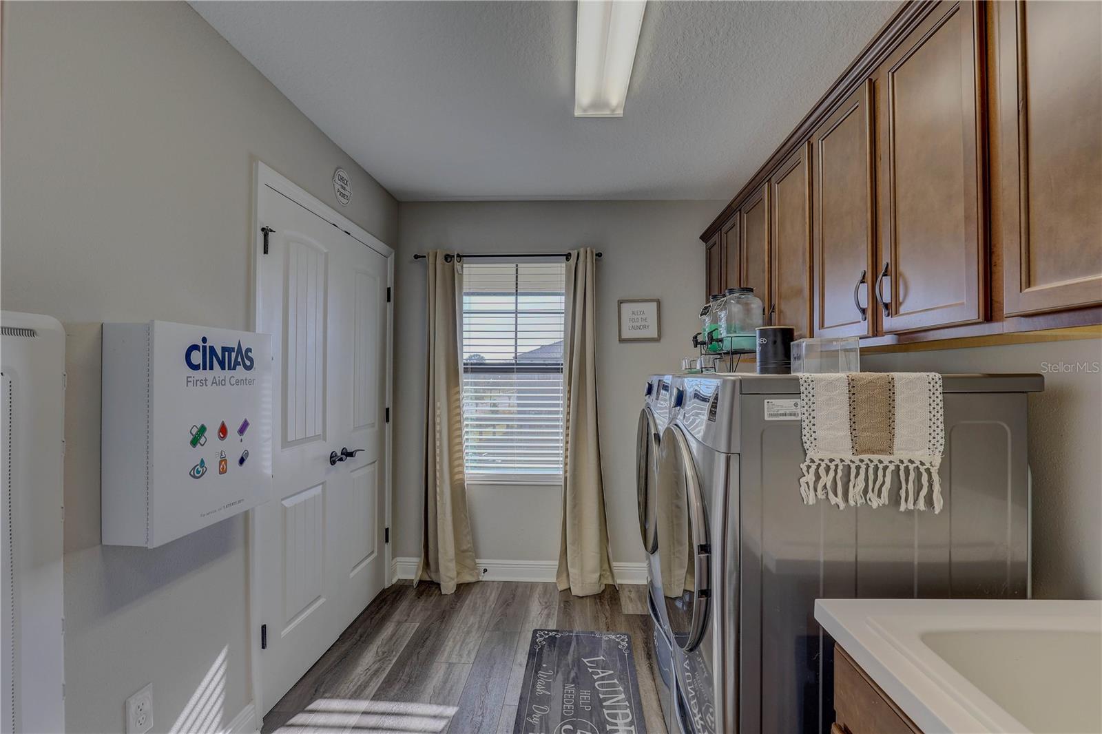 B & D HAWKSTONE PH 2 - Residential