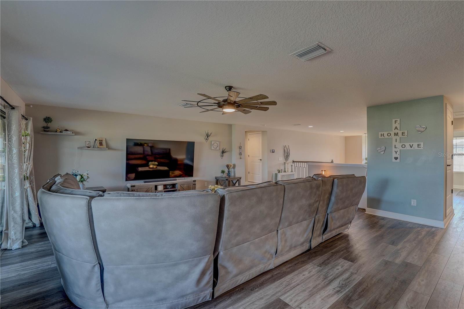 B & D HAWKSTONE PH 2 - Residential