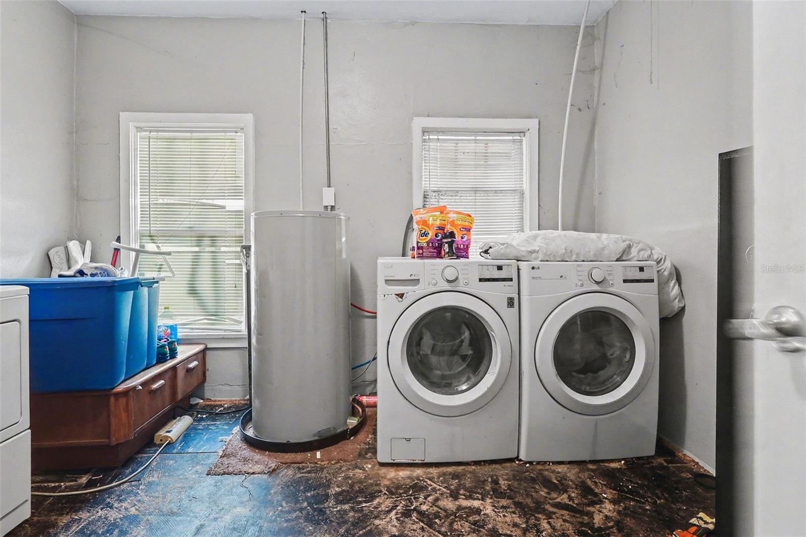 SHADOW LAWN SUB - Residential