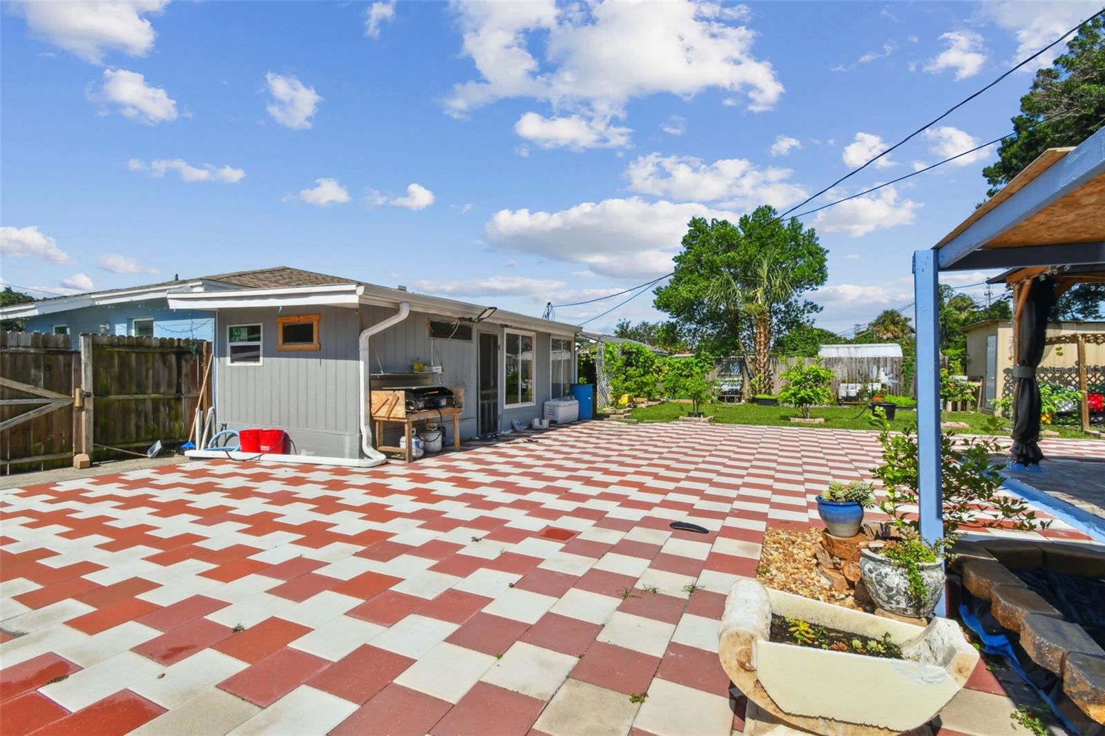 GANDY MANOR 2ND ADD - Residential