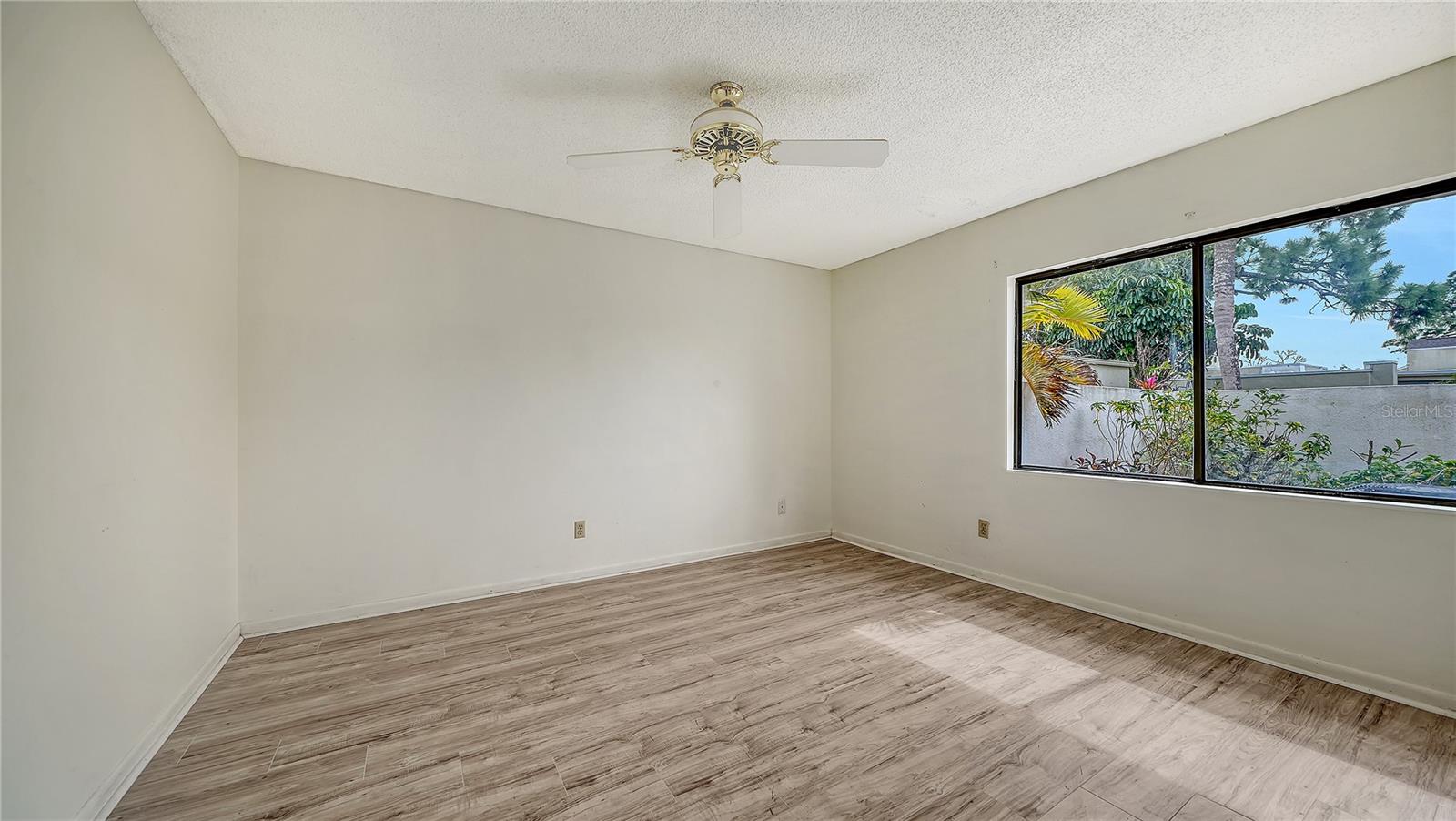 MEADOWLAKE II - Residential