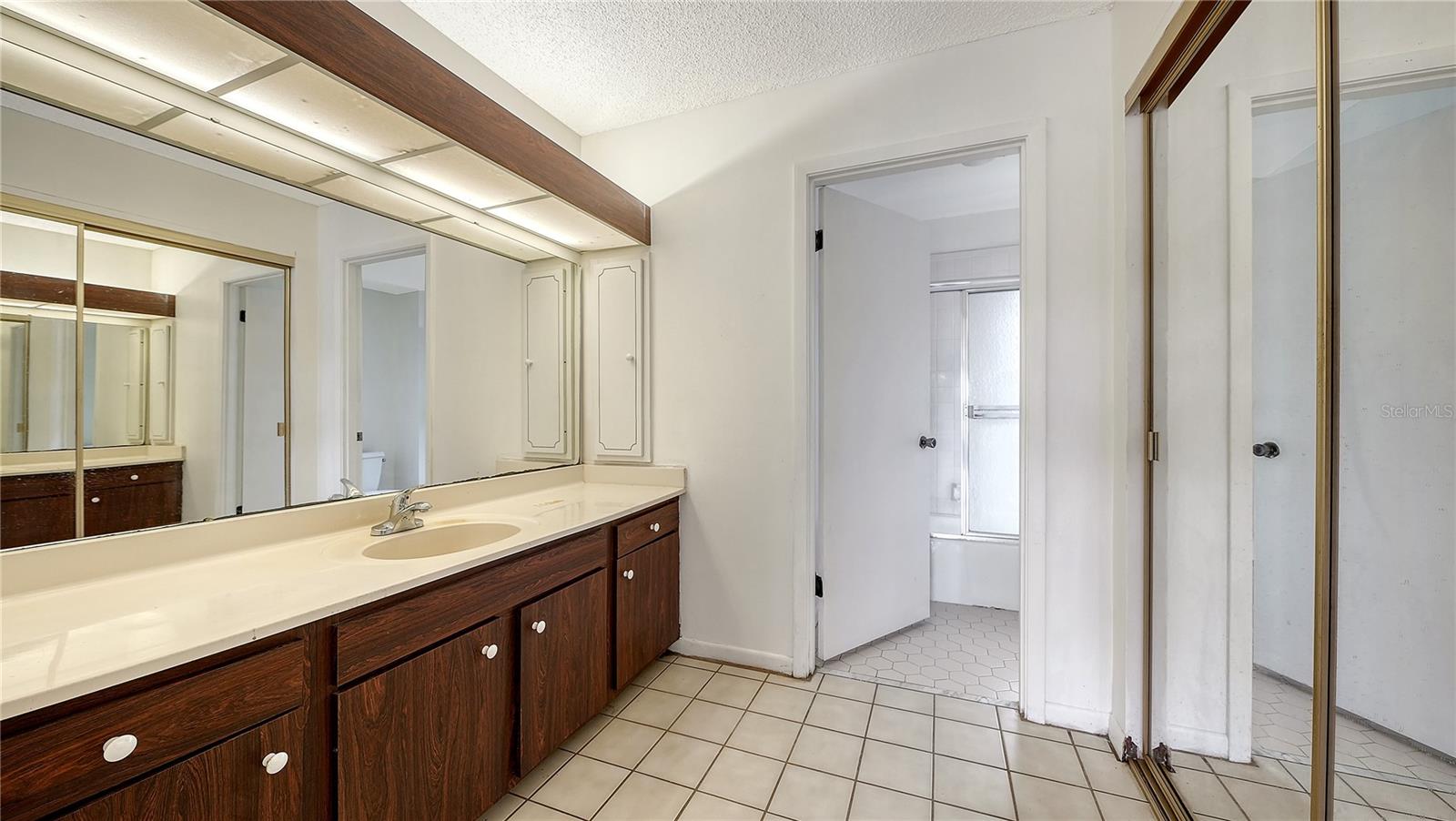 MEADOWLAKE II - Residential