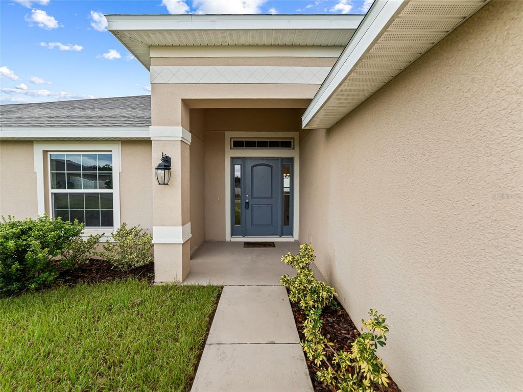 Photo of 2412 Twin Lake View Road, Winter Haven, FL 33881 (MLS # TB8410783)
