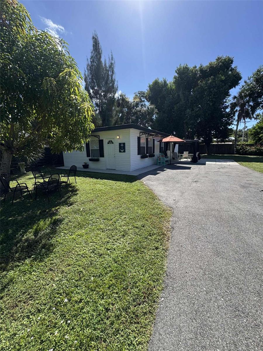 LENRAY HEIGHTS - Residential Lease