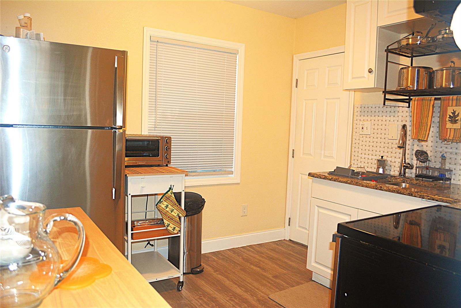 LENRAY HEIGHTS - Residential Lease