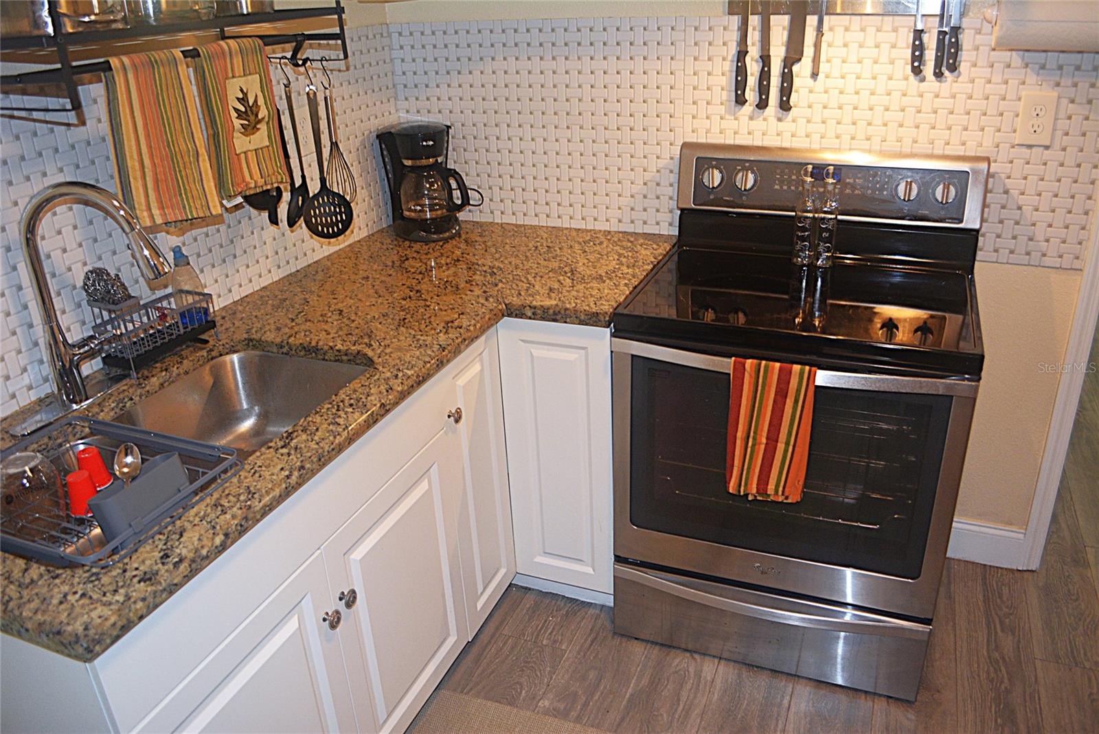 LENRAY HEIGHTS - Residential Lease