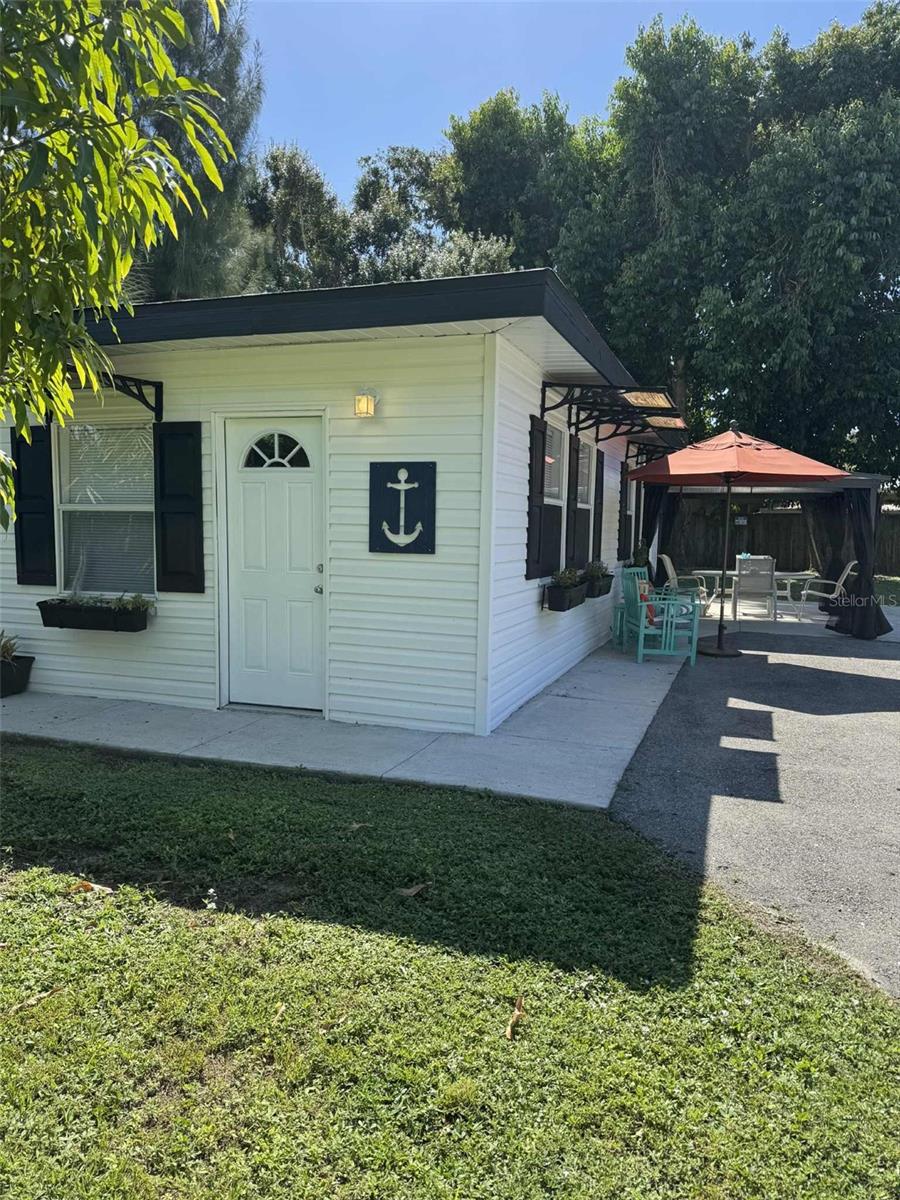 LENRAY HEIGHTS - Residential Lease