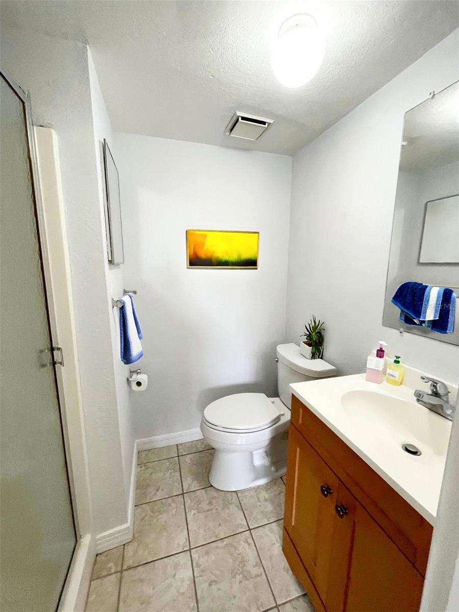 BUENA VISTA DEV - Residential Lease