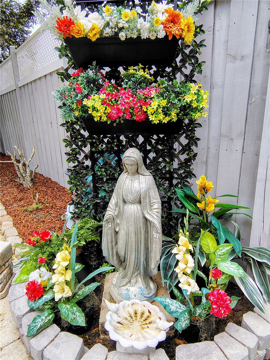 W H SMITH - Residential