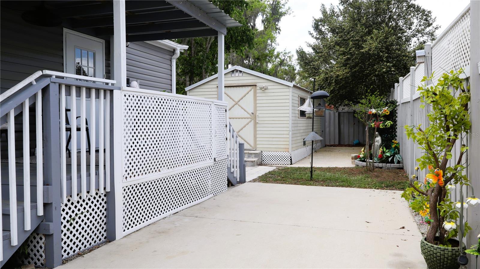 W H SMITH - Residential