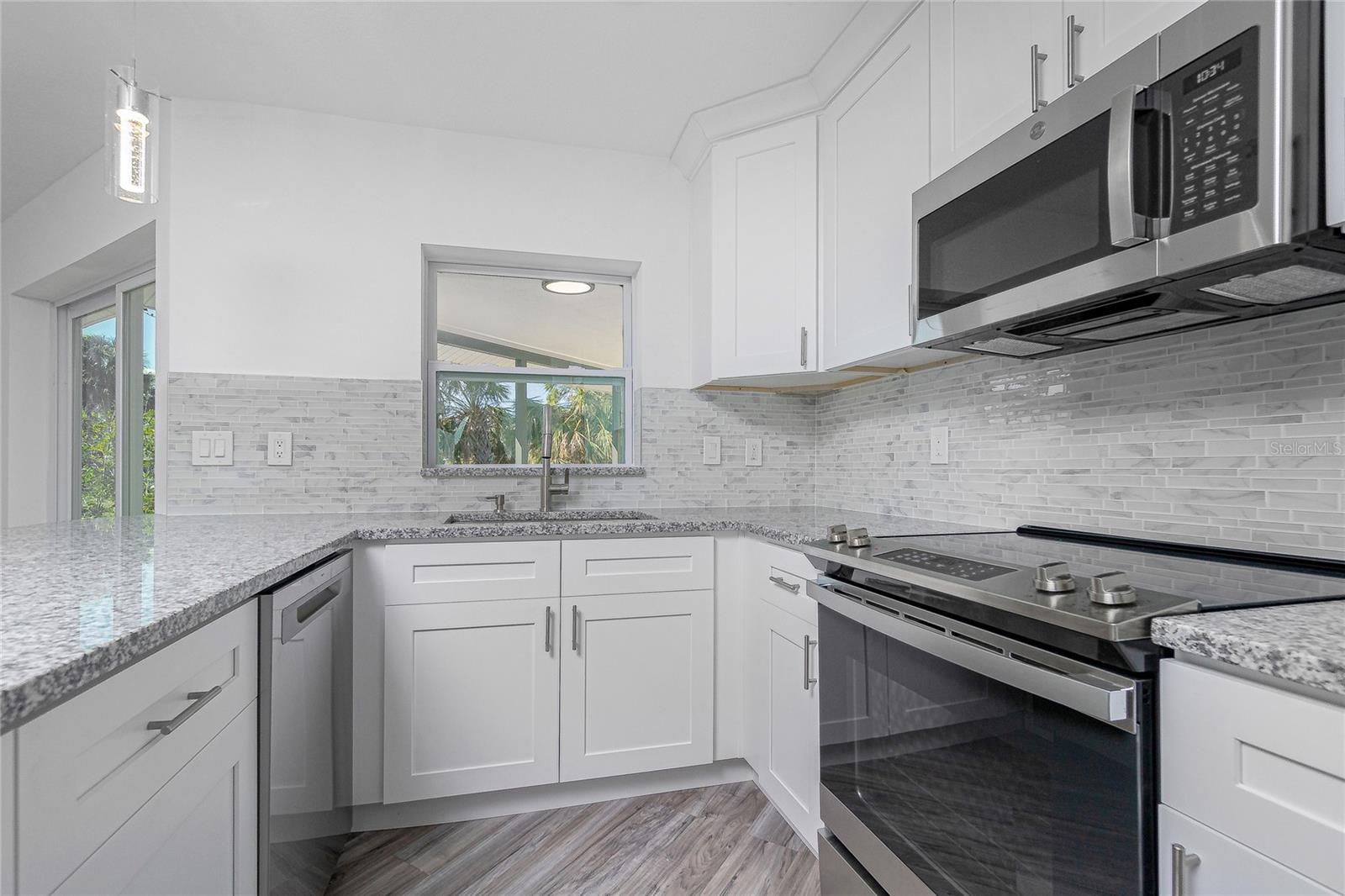 GULF AIRE - Residential