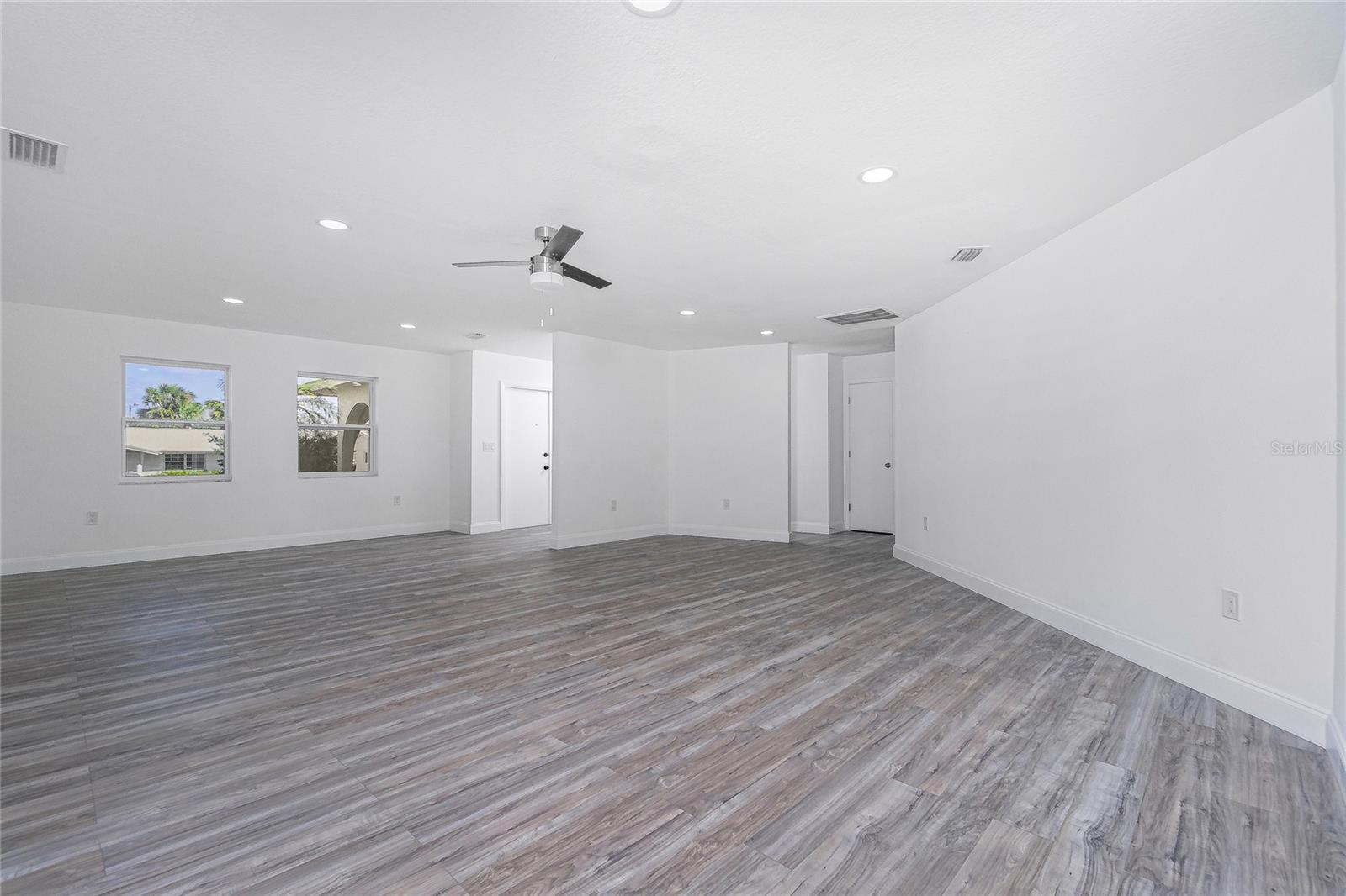 GULF AIRE - Residential