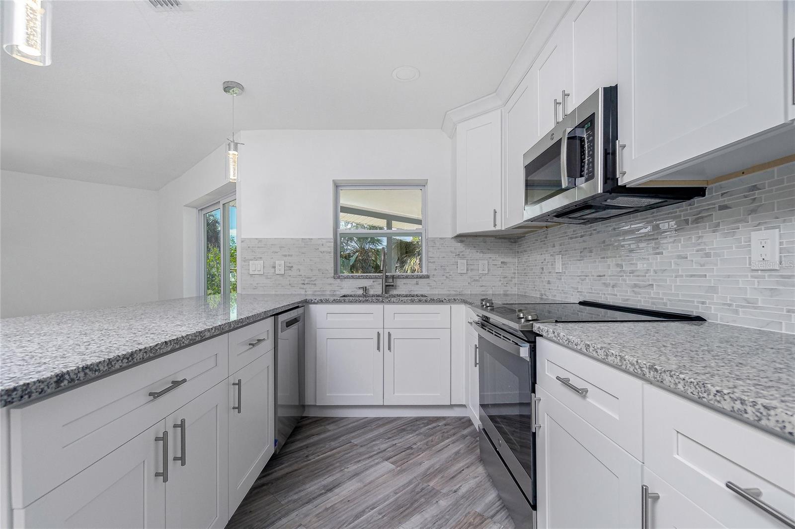 GULF AIRE - Residential