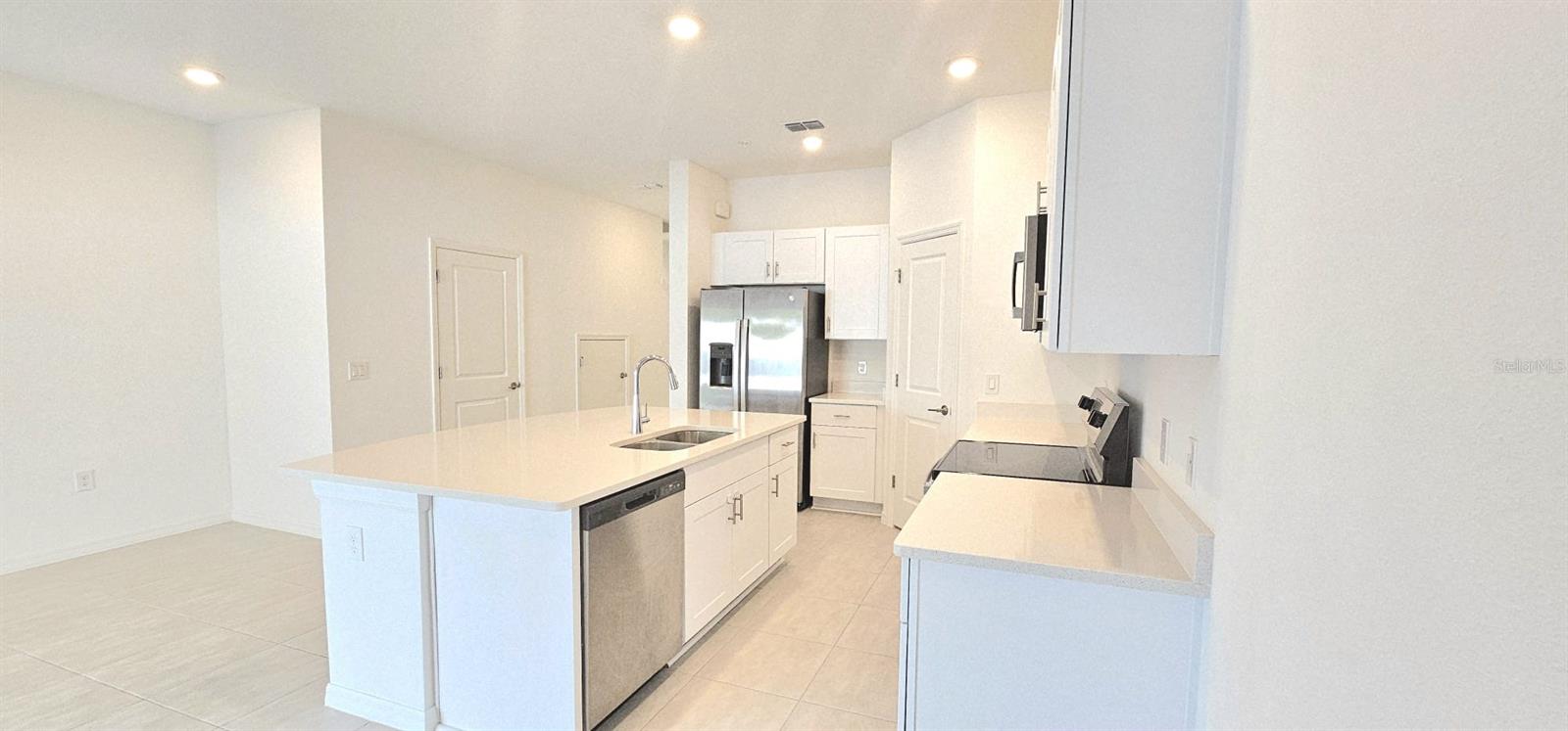 ANTHEM PARK TR G REP - Residential Lease