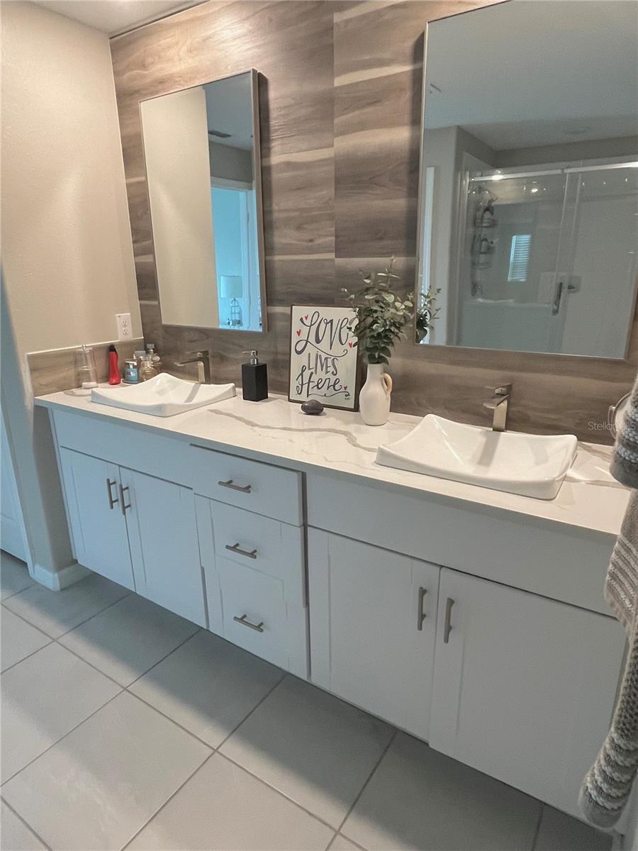 FREEDOM CROSSINGS - Residential