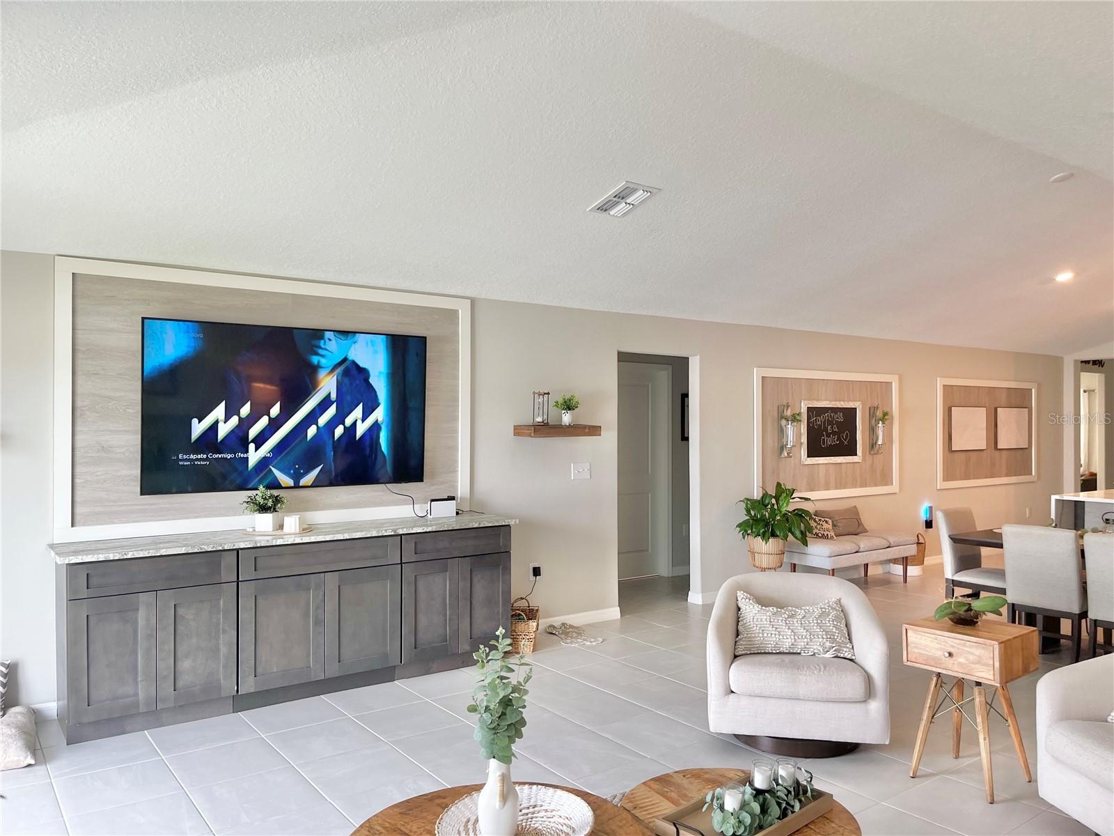 FREEDOM CROSSINGS - Residential