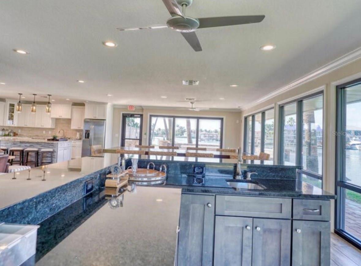 501 N CAUSEWAY 7070