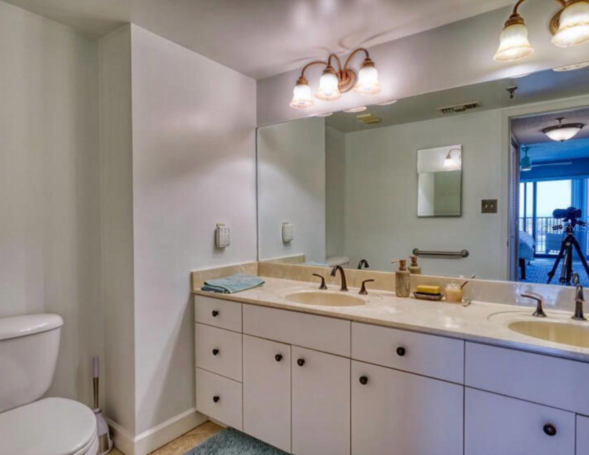 501 N CAUSEWAY 7070