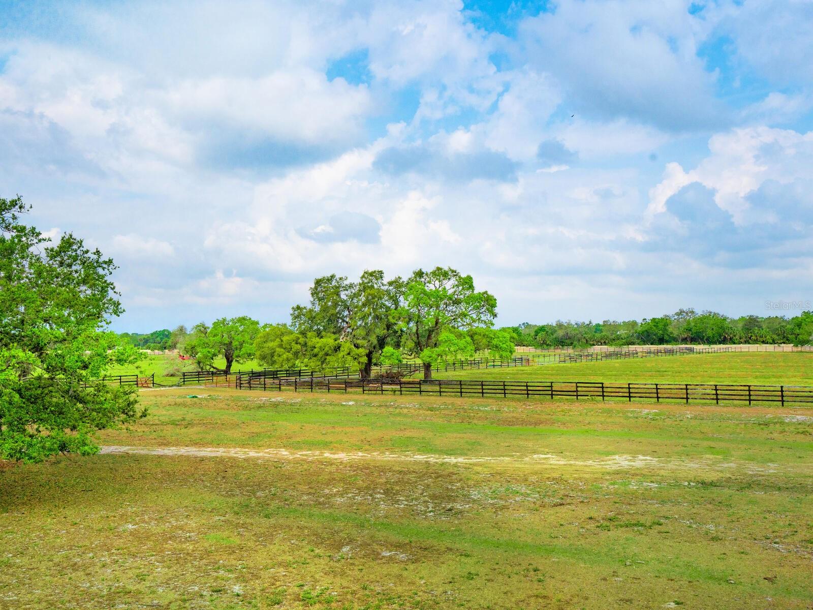 NORTH VENICE FARMS - Land
