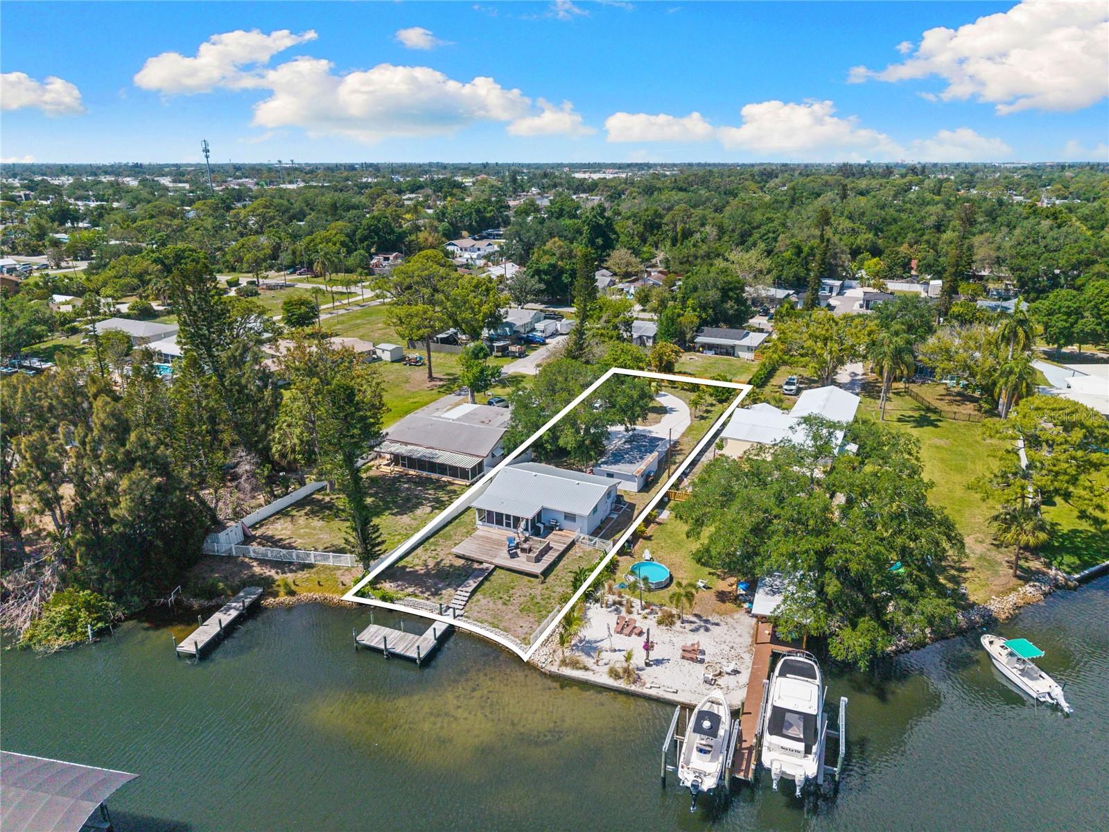 WHITFIELD ESTATES CTD - Residential