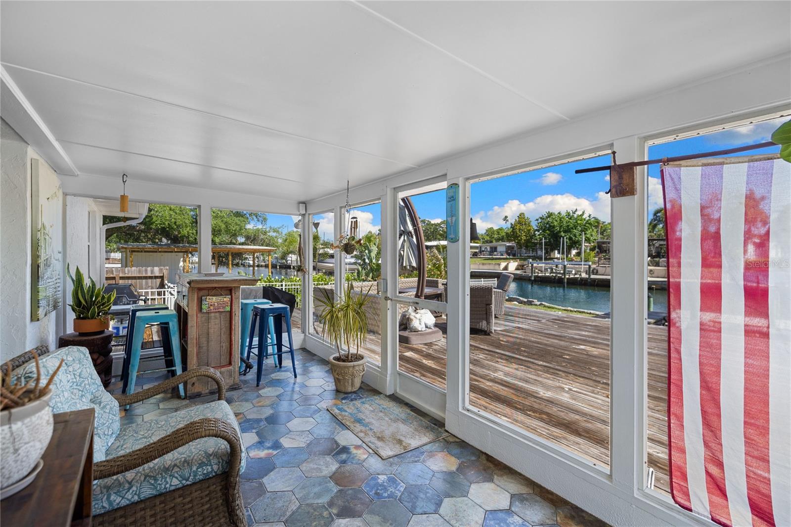 WHITFIELD ESTATES CTD - Residential