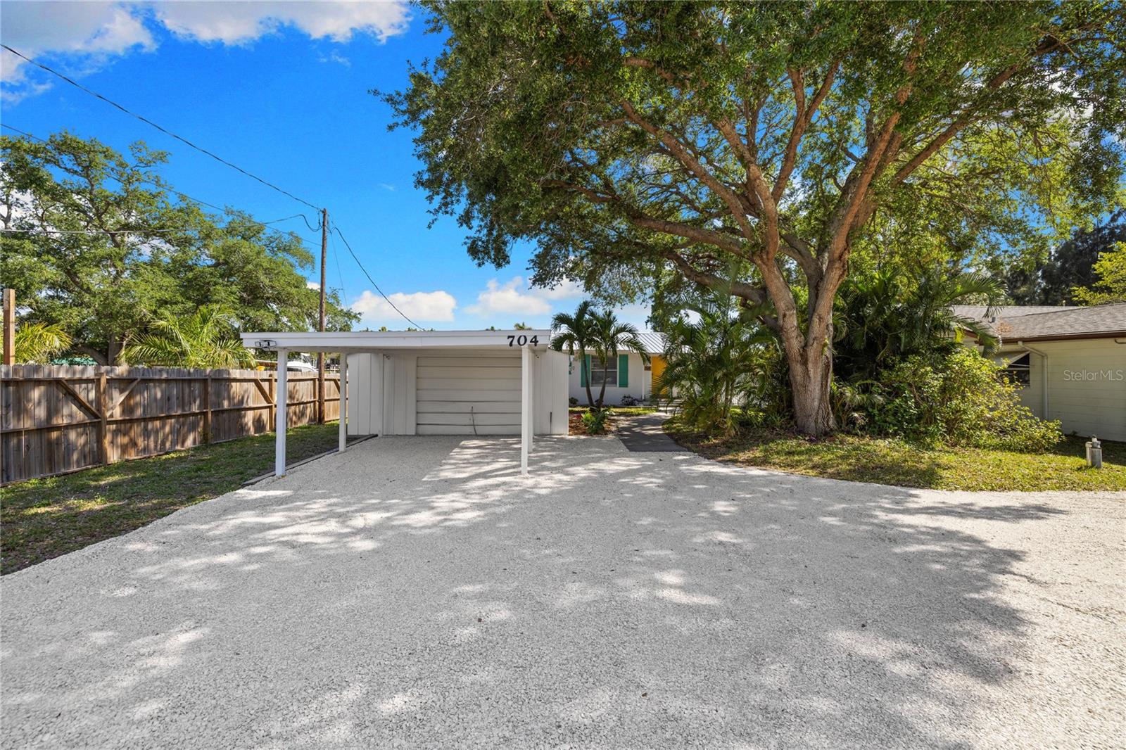 WHITFIELD ESTATES CTD - Residential