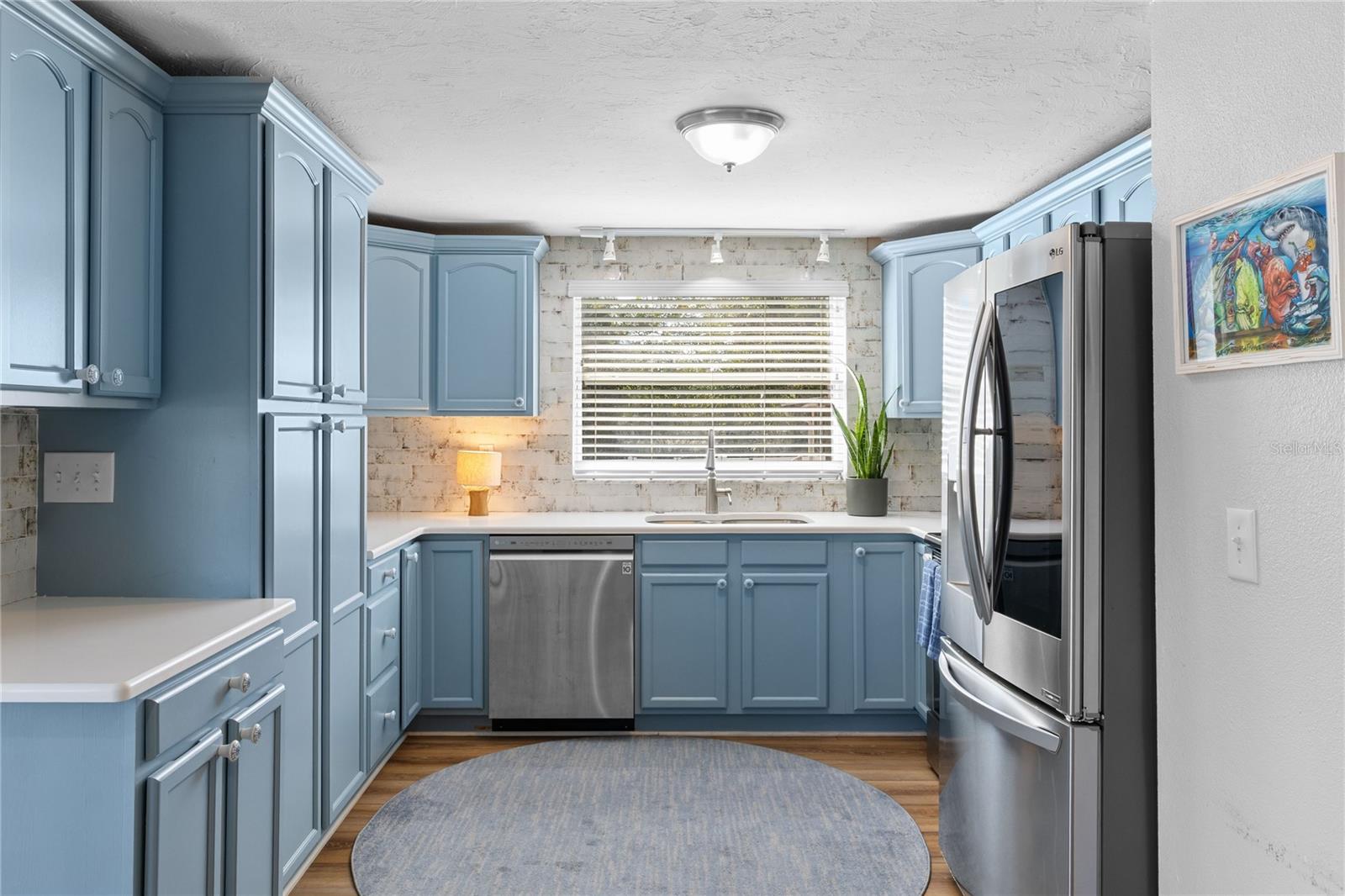 WHITFIELD ESTATES CTD - Residential