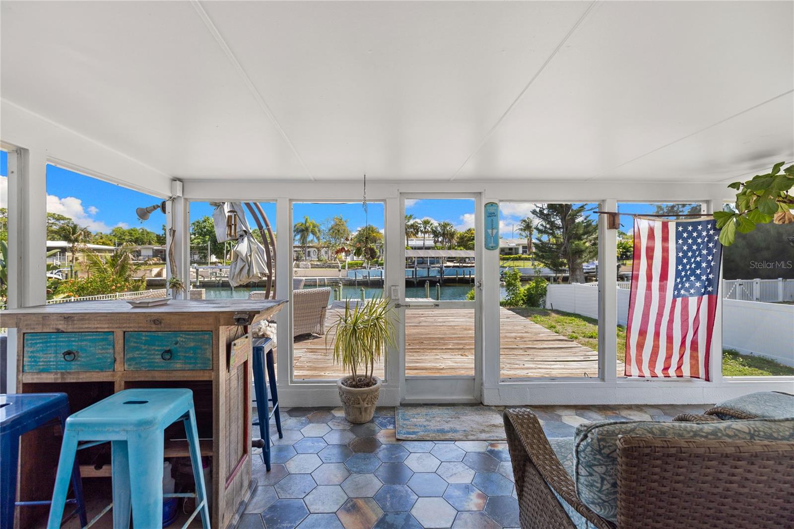 WHITFIELD ESTATES CTD - Residential