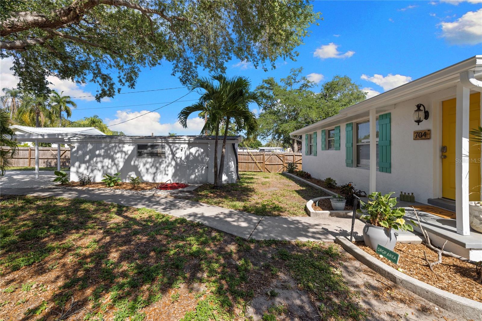 WHITFIELD ESTATES CTD - Residential