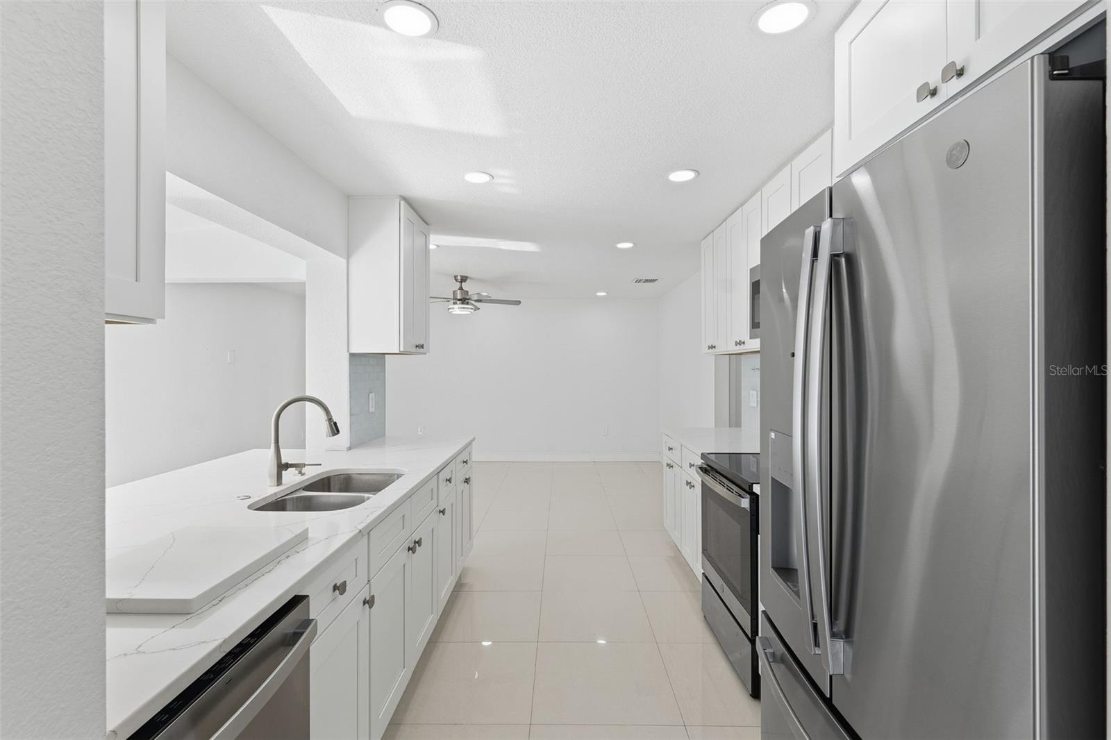 HOLIDAY PARK 3RD ADD - Residential