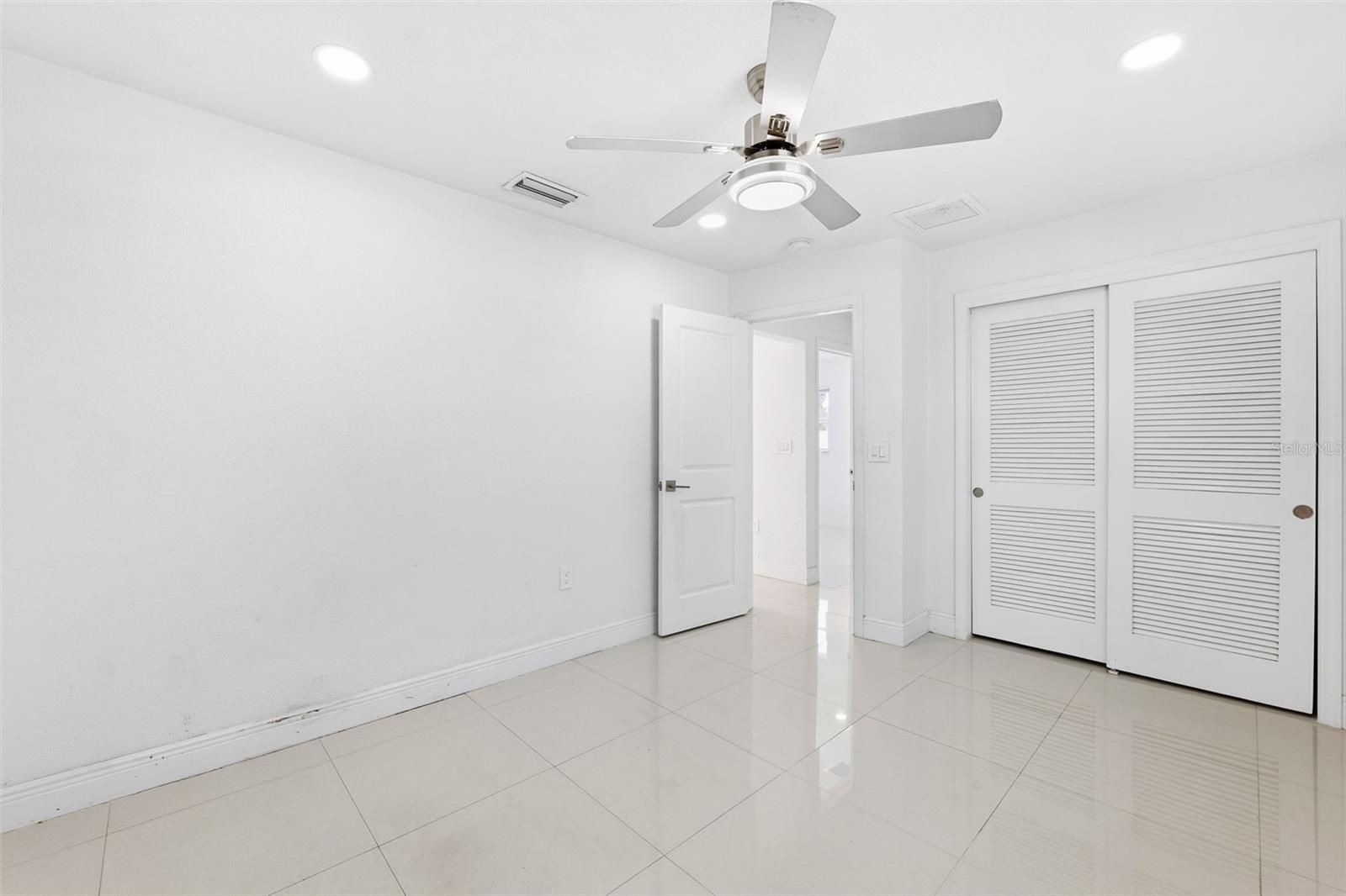 HOLIDAY PARK 3RD ADD - Residential